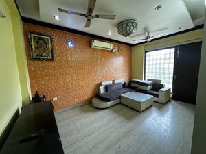 Living Room in 3 BHK Builder Floor at Sector 23 – for Rent