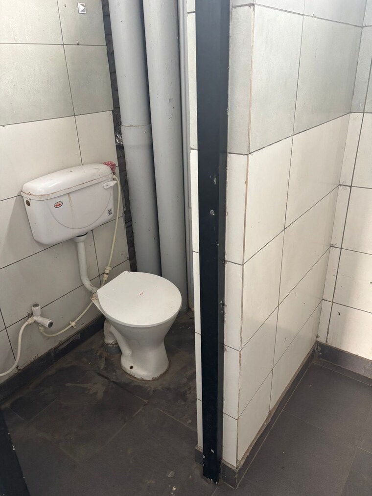 undefined, sector 6 Commercial Industrial Plot 2000 Sq.Ft. In Sector 6 Noida 10562946