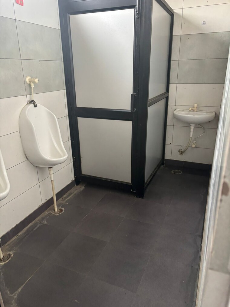 undefined, sector 6 Commercial Industrial Plot 2000 Sq.Ft. In Sector 6 Noida 10562946