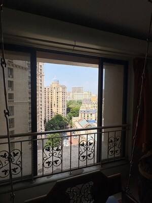 Room in 2 BHK Apartment at Hiranandani Gardens Florentine, Powai – for Sale