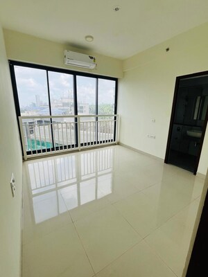 Room in 4 BHK Apartment at DB Woods, Goregaon East – for Rent