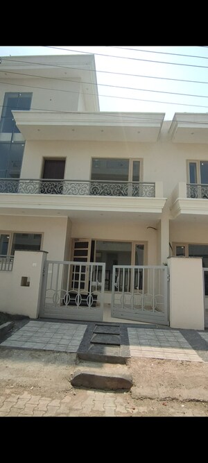 3 BHK Villa For Sale in Sector 114