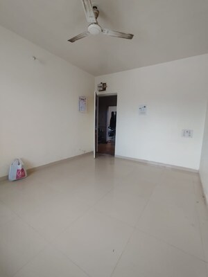 2 BHK Apartment For Sale in Kumar Paradise Pune, Magarpatta City