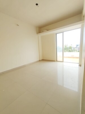 Room in 2 BHK Apartment at Kumar Paradise Pune, Magarpatta City – for Sale