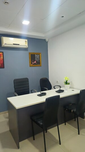 Team Area in 3 BHK Apartment at Kumar Picasso, Hadapsar – for Sale