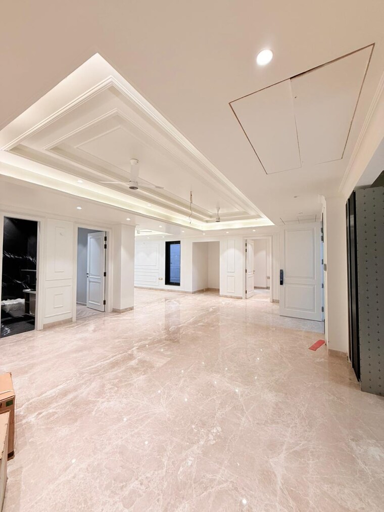 Living Room, nehru enclave 4 Bedroom 383 Sq.Yd. Builder Floor In Nehru Enclave Delhi 10563022