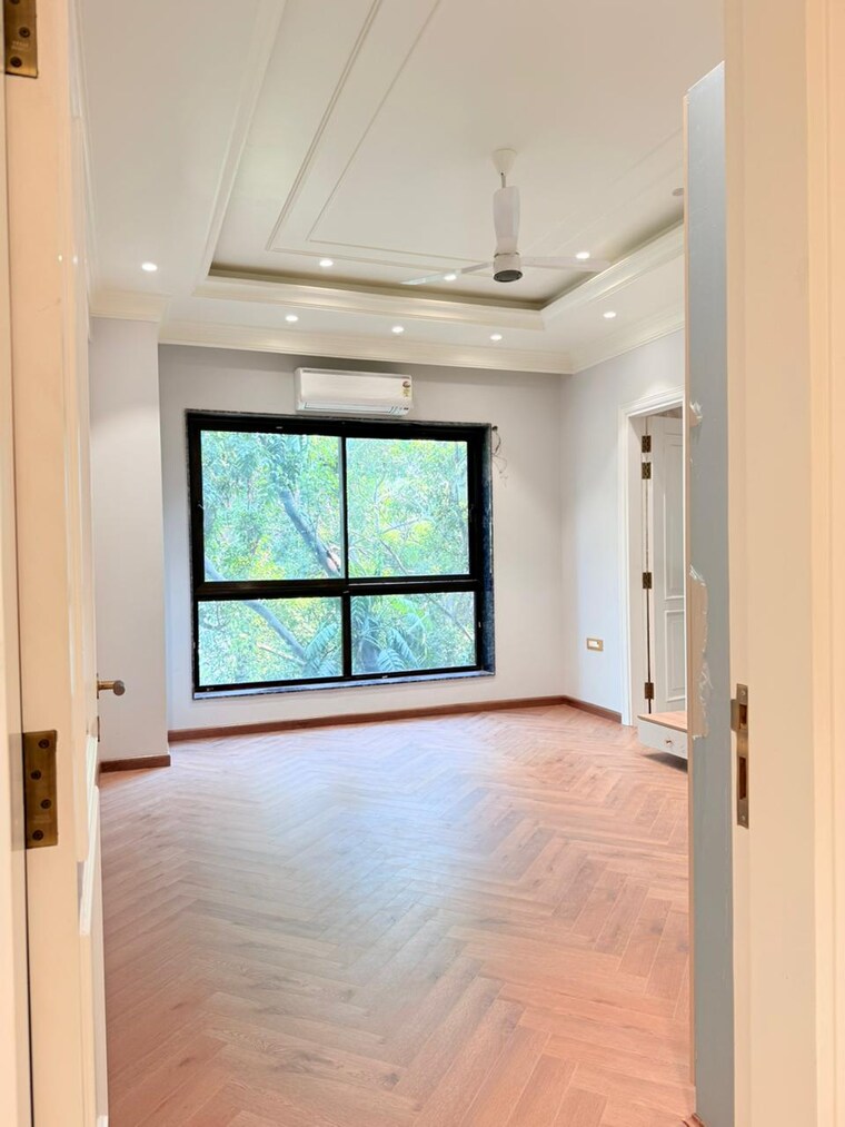 Bedroom, nehru enclave 4 Bedroom 383 Sq.Yd. Builder Floor In Nehru Enclave Delhi 10563022