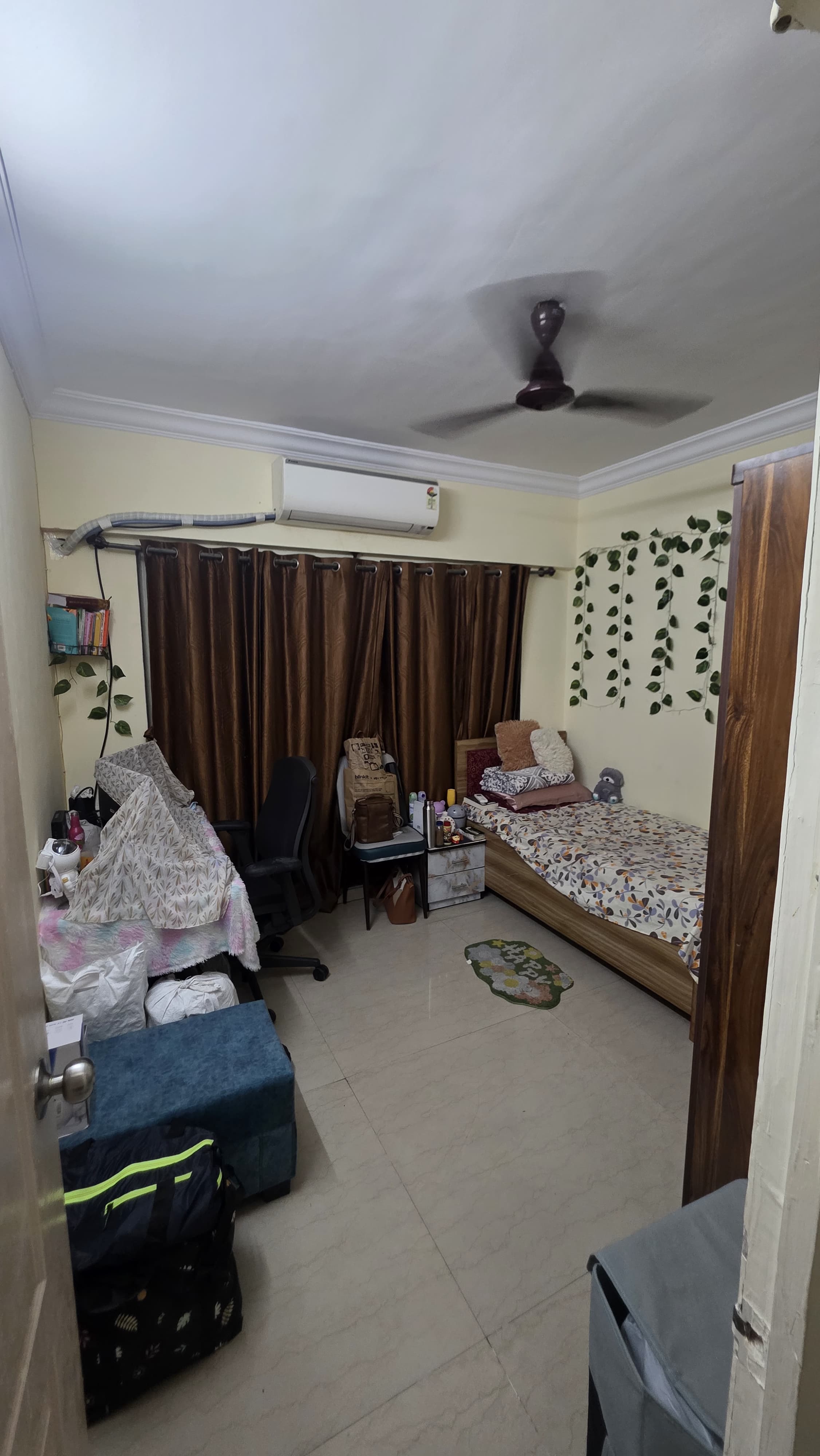 2 BHK 800 Sq.Ft. Apartment in Suchidham Complex
