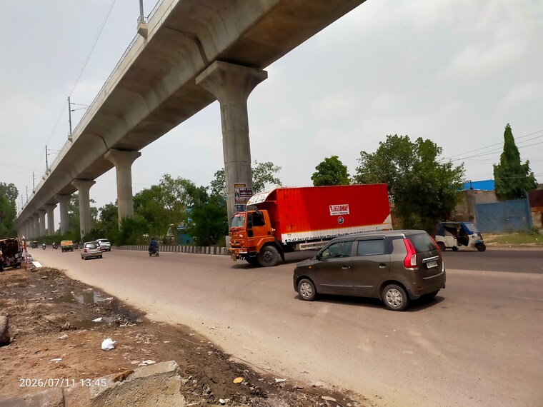  Parking, murad nagar Commercial Showroom 8000 Sq.Ft. In Murad Nagar Ghaziabad 10563044