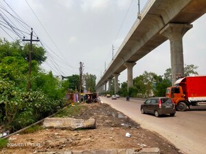  Showroom For Sale in Murad Nagar