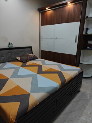Room in 2 BHK Independent House at Deva Road – for Rent