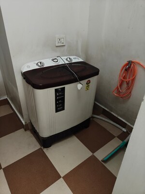 Furnished Amenities in 2 BHK Independent House at Deva Road – for Rent