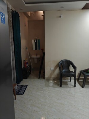 Living Room in 2 BHK Independent House at Deva Road – for Rent