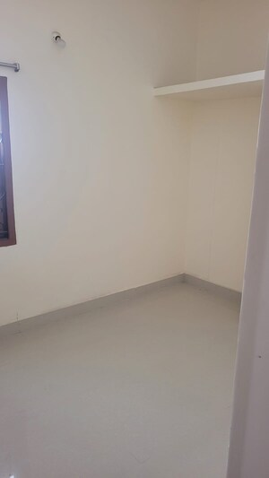 Room in 3 BHK Builder Floor at Ram Nagar – for Rent