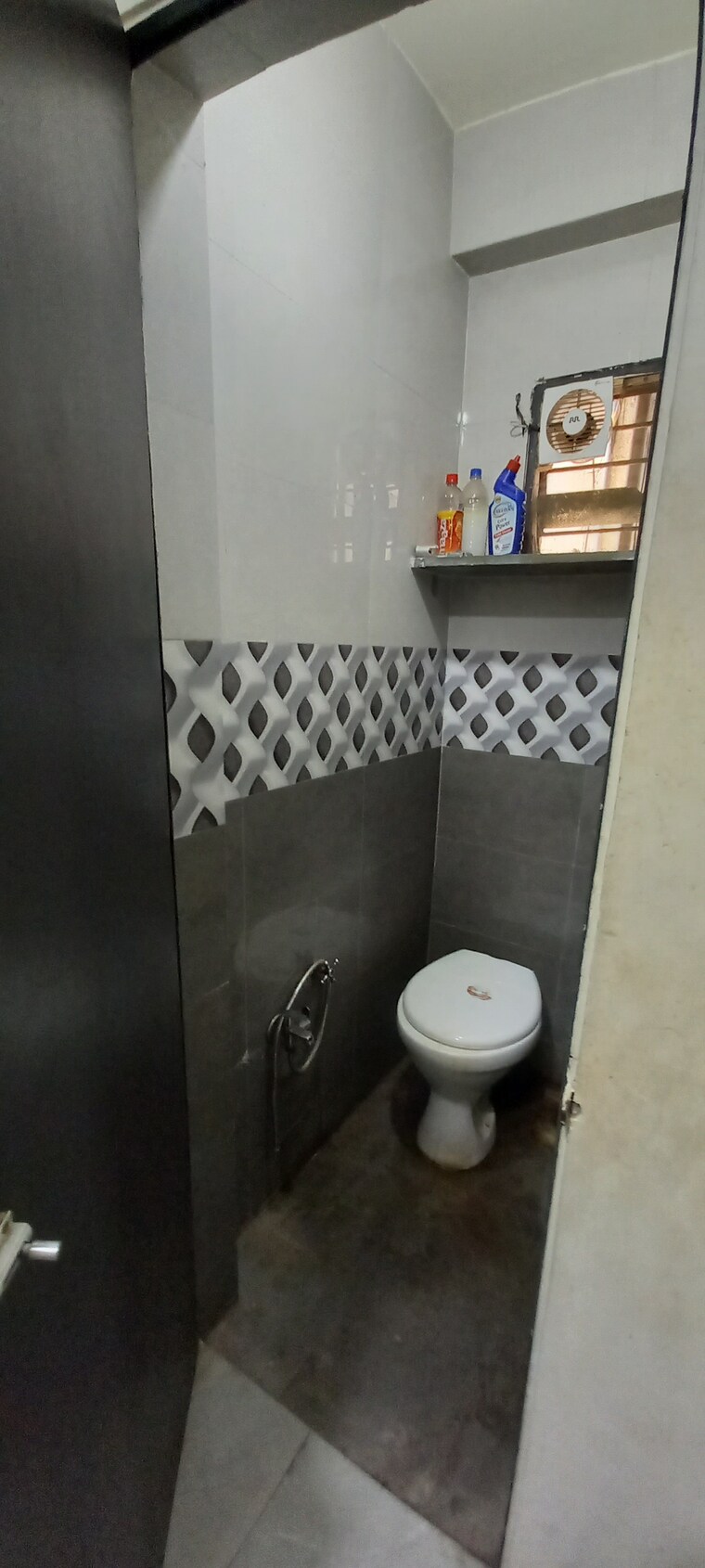  Parking, navrangpura Commercial Office Space 265 Sq.Ft. In Navrangpura Ahmedabad 10563055