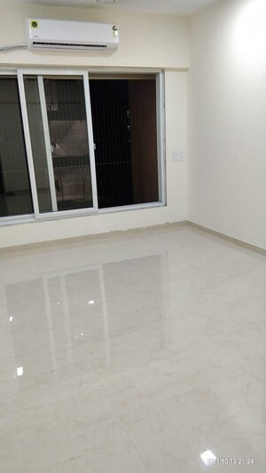 Room in 1 BHK Apartment at Ruparel Elara, Kandivali West – for Rent