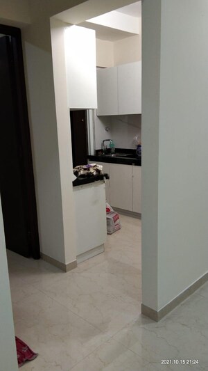 Room in 1 BHK Apartment at Ruparel Elara, Kandivali West – for Rent