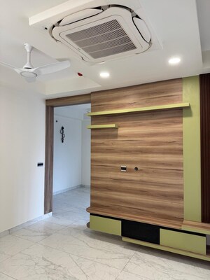 Room in 3 BHK Apartment at Sumadhura Olumpus, Nanakramguda – for Rent