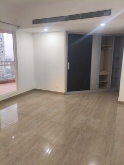 3.5 BHK + Servant Room Apartment For Rent in Sector 74