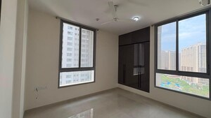Room in 2.5 BHK Apartment at Piramal Vaikunth Cluster 1, Balkum Pada – for Rent