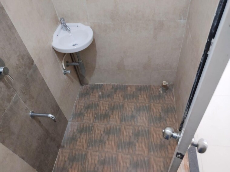 Bathroom, chandak-nishchay 1 Bedroom 568 Sq.Ft. Apartment In Borivali East Mumbai 10563080