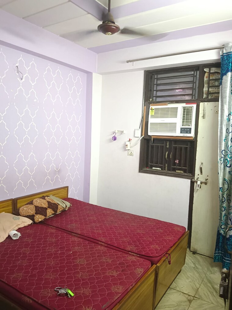 Room, uttam nagar 1 Bedroom 450 Sq.Ft. Builder Floor In Uttam Nagar Delhi 10563089