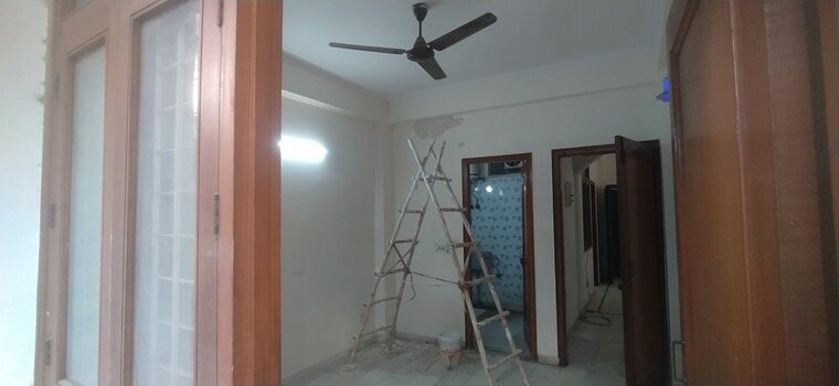 Room, khirki extension 3 Bedroom 900 Sq.Ft. Builder Floor In Khirki Extension Delhi 10563094