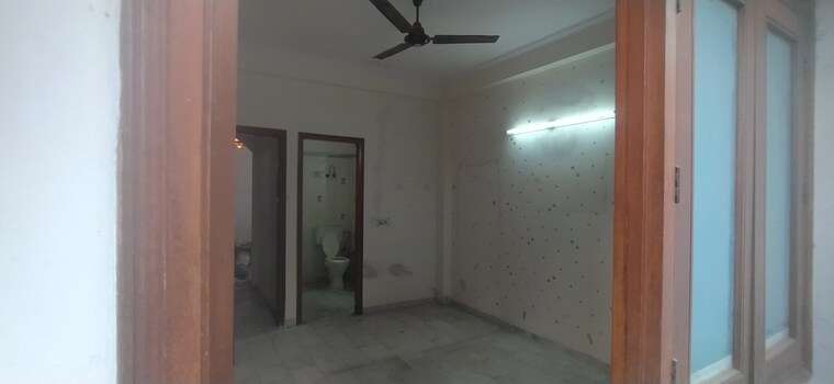 Room, khirki extension 3 Bedroom 900 Sq.Ft. Builder Floor In Khirki Extension Delhi 10563094