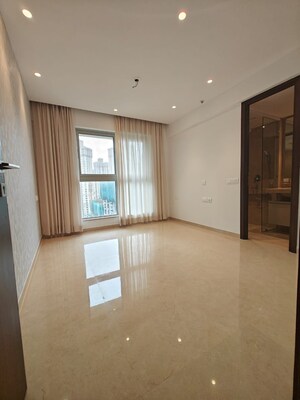 Room in 2 BHK Apartment at Hiranandani Highland, Powai – for Rent
