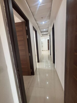 Building Lobby in 3 BHK Apartment at Shalimar Oneworld Vista, Gomti Nagar – for Rent