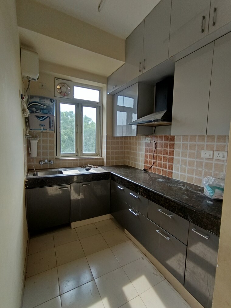Kitchen, shree-vardhman-mantra 2 Bedroom 800 Sq.Ft. Apartment In Sector 67 Gurgaon 10563131