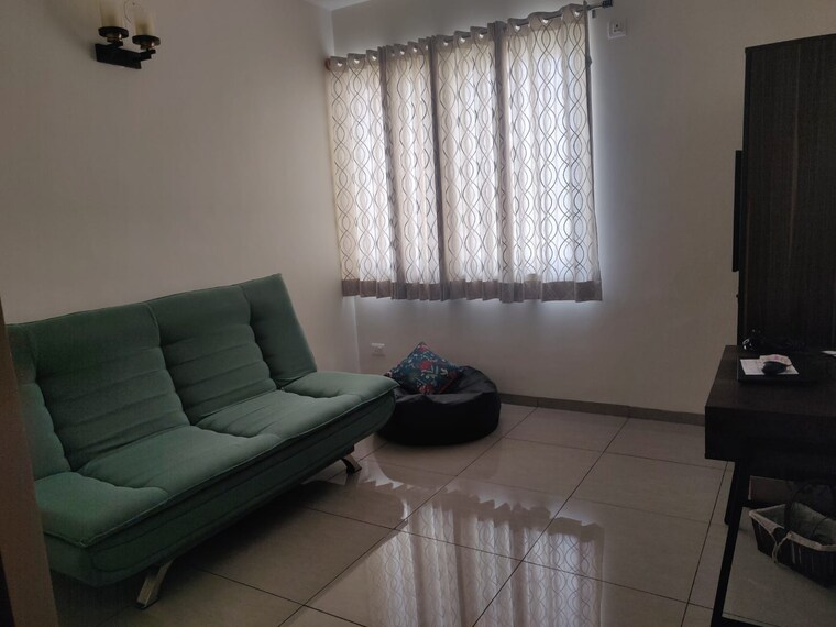 Living Room, prestige-royale-gardens 3 Bedroom 1705 Sq.Ft. Apartment In Doddaballapur Road Bangalore 10563160