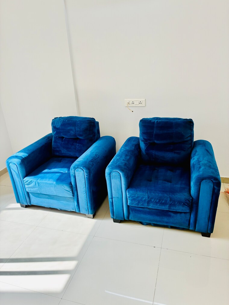 Living Room, gera-park-view 2 Bedroom 843 Sq.Ft. Apartment In Kharadi Pune 10563162