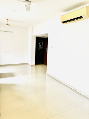 Room in 2 BHK Apartment at Gera Park View, Kharadi – for Rent