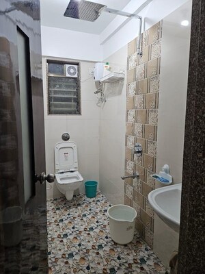 Bathroom in 3.5 BHK Apartment at Marathon Monte South, Byculla West – for Rent