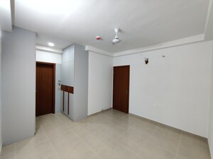 Room in 2 BHK Apartment at Bhartiya Nikoo Homes Phase 2, Thanisandra Main Road – for Rent