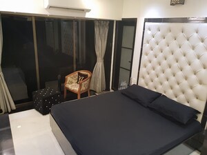 Room in 2 BHK Apartment at Makhdoom Sea Palace, Mahim – for Sale