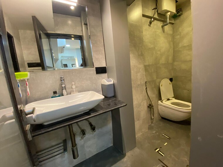 Bathroom, makhdoom-sea-palace 2 Bedroom 500 Sq.Ft. Apartment In Mahim Mumbai 10563184