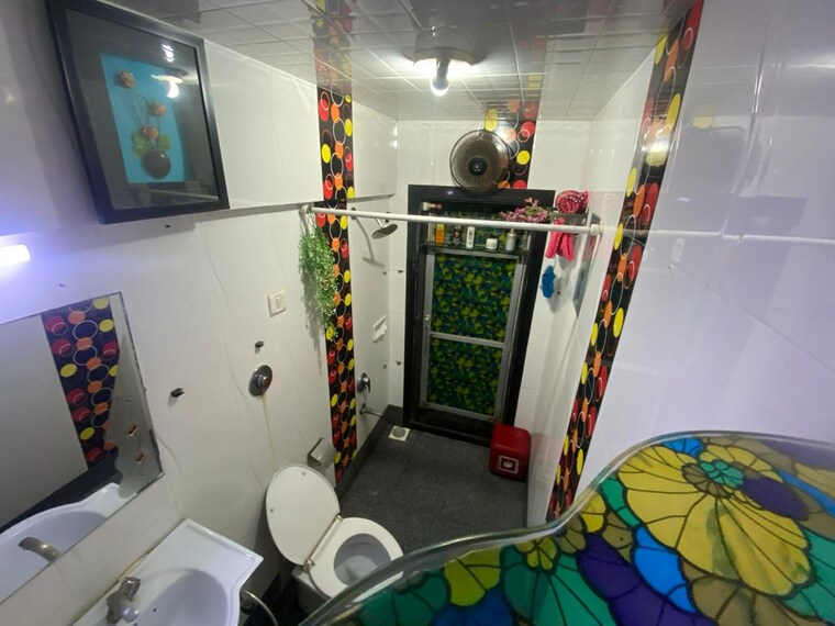 Bathroom, makhdoom-sea-palace 2 Bedroom 500 Sq.Ft. Apartment In Mahim Mumbai 10563184