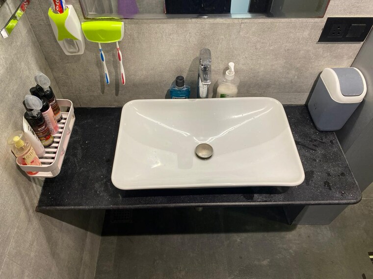 Bathroom, makhdoom-sea-palace 2 Bedroom 500 Sq.Ft. Apartment In Mahim Mumbai 10563184