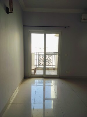 Room in 3 BHK Builder Floor at Palam Vihar Residents Association, Palam Vihar – for Rent