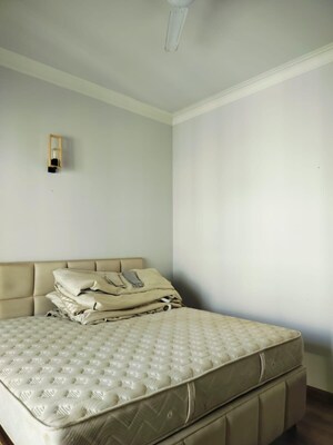 Bedroom in 3 BHK Builder Floor at Palam Vihar Residents Association, Palam Vihar – for Rent