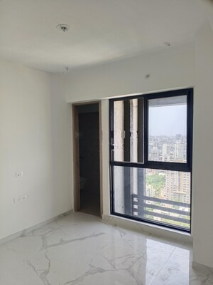 Room in 2 BHK Apartment at Chandak Cornerstone, Worli – for Rent