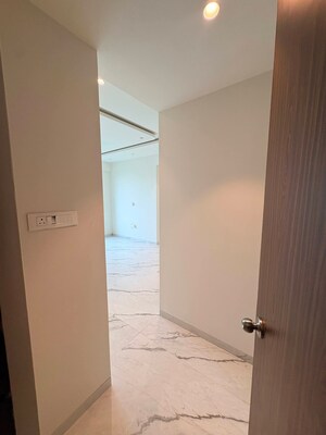 Room in 3 BHK Apartment at Krishna Tower Kapurbawdi, Kapur Bawdi – for Sale