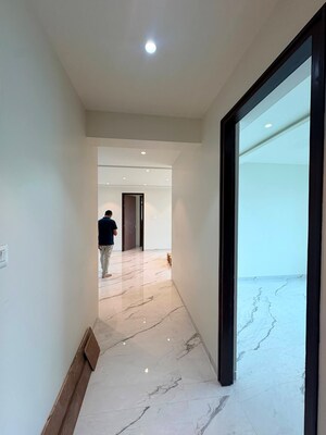 Building Lobby in 3 BHK Apartment at Krishna Tower Kapurbawdi, Kapur Bawdi – for Sale