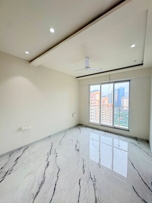 Room in 3 BHK Apartment at Krishna Tower Kapurbawdi, Kapur Bawdi – for Sale