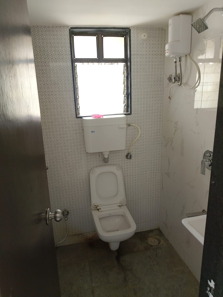 Bathroom, bhoomi-samarth 1 Bedroom 425 Sq.Ft. Apartment In Goregaon East Mumbai 10563234