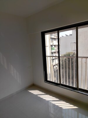 Room in 1 BHK Apartment at Bhoomi Samarth, Goregaon East – for Sale