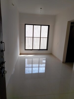 Room in 1 BHK Apartment at Bhoomi Samarth, Goregaon East – for Sale