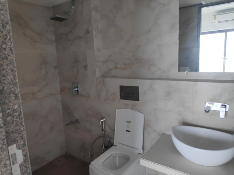 Bathroom, kanakia-silicon-valley 2 Bedroom 725 Sq.Ft. Apartment In Powai Mumbai 10563243